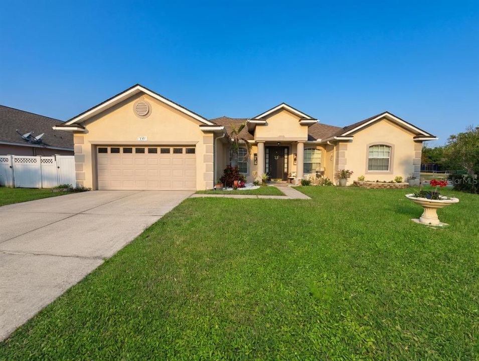 For Rent: $2,800 (5 beds, 4 baths, 2691 Square Feet)