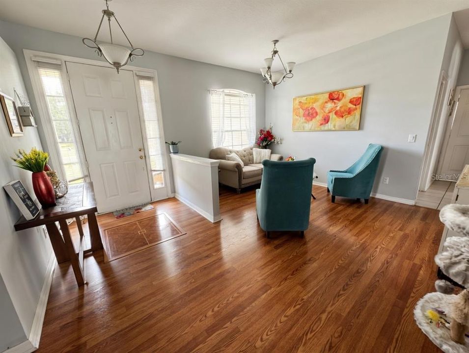 For Rent: $2,800 (5 beds, 4 baths, 2691 Square Feet)