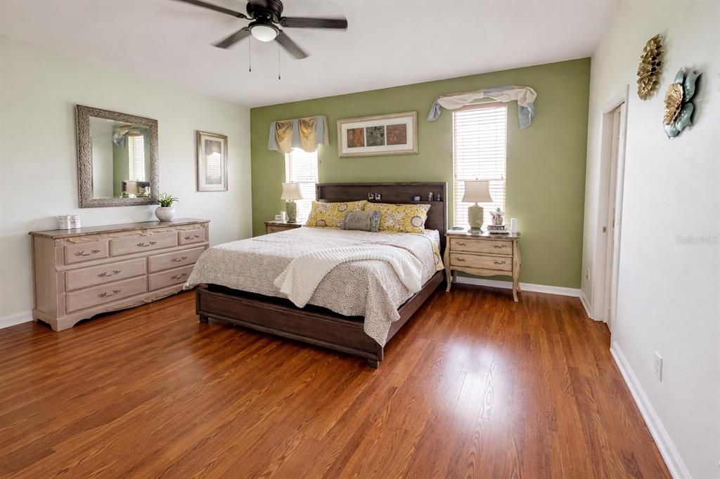 For Rent: $2,800 (5 beds, 4 baths, 2691 Square Feet)
