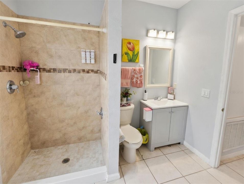 For Rent: $2,800 (5 beds, 4 baths, 2691 Square Feet)