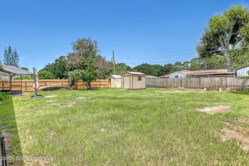 For Sale: $299,000 (3 beds, 2 baths, 1176 Square Feet)