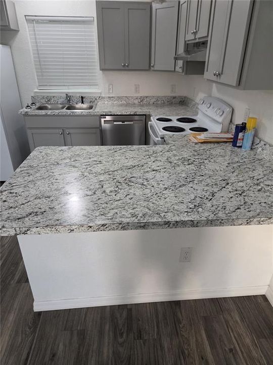 For Rent: $1,750 (3 beds, 2 baths, 1014 Square Feet)