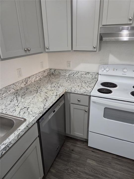For Rent: $1,750 (3 beds, 2 baths, 1014 Square Feet)