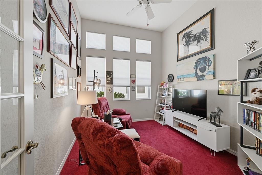 For Sale: $400,000 (2 beds, 2 baths, 1949 Square Feet)