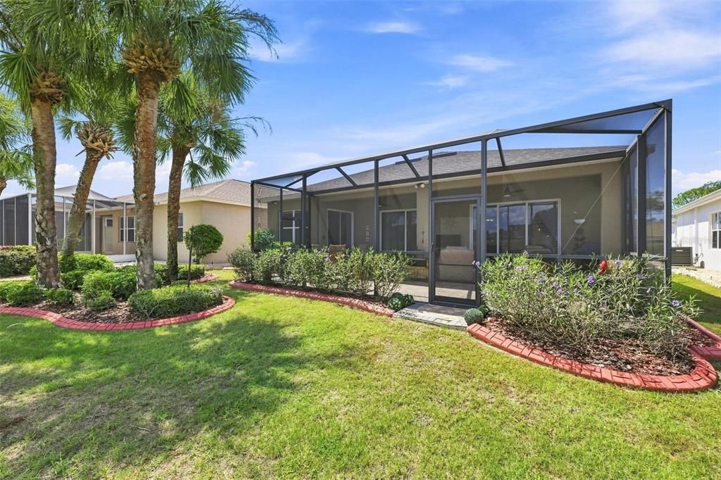 For Sale: $400,000 (2 beds, 2 baths, 1949 Square Feet)