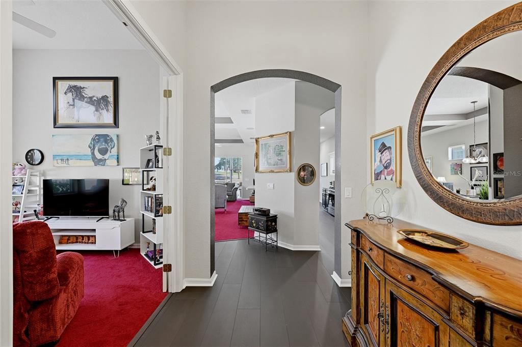 For Sale: $400,000 (2 beds, 2 baths, 1949 Square Feet)