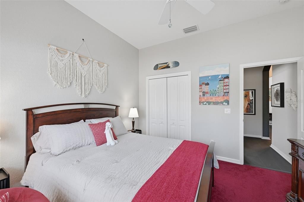 For Sale: $400,000 (2 beds, 2 baths, 1949 Square Feet)
