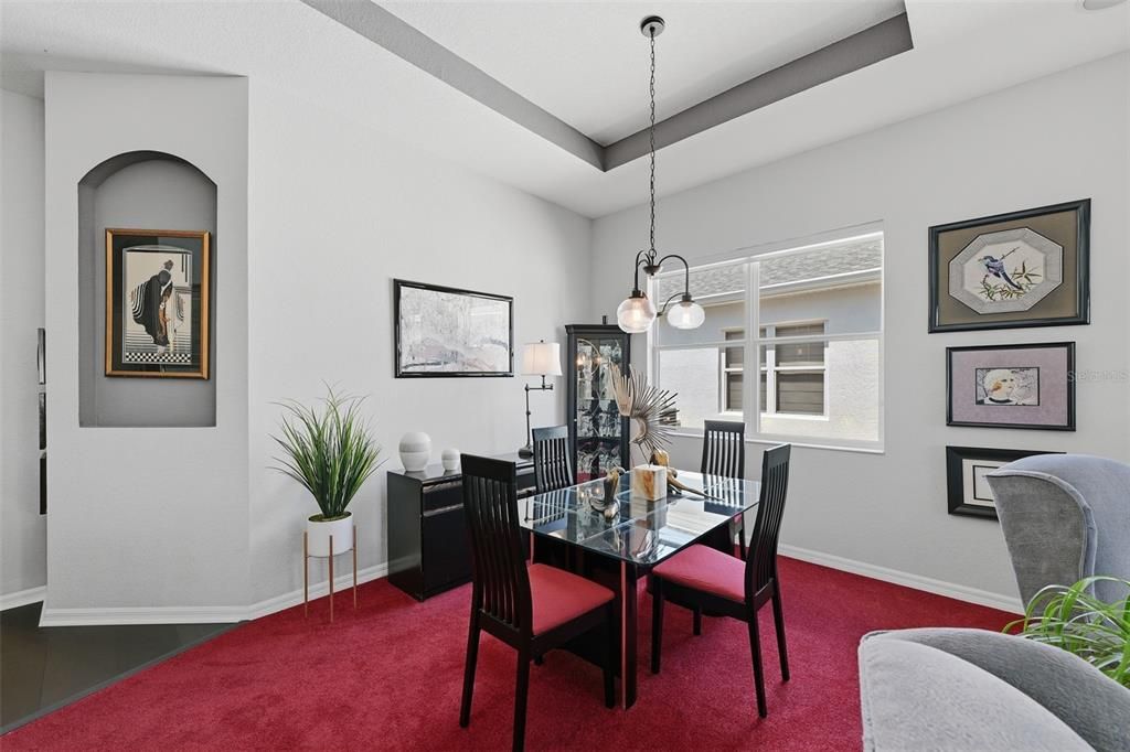 For Sale: $400,000 (2 beds, 2 baths, 1949 Square Feet)