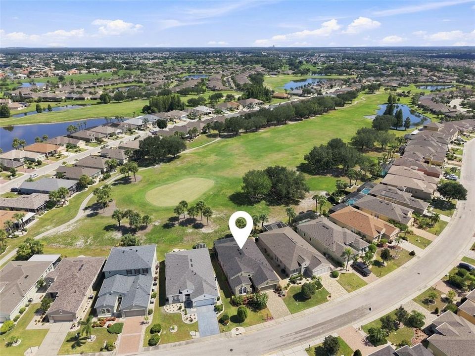 For Sale: $400,000 (2 beds, 2 baths, 1949 Square Feet)