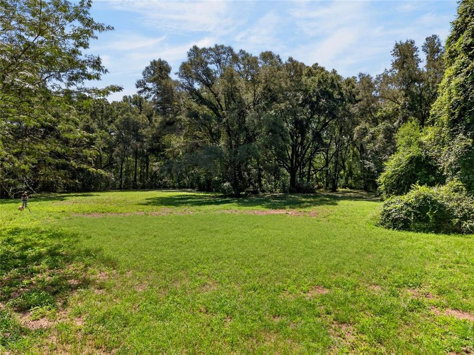 На продажу: $2,450,000 (37.00 acres)