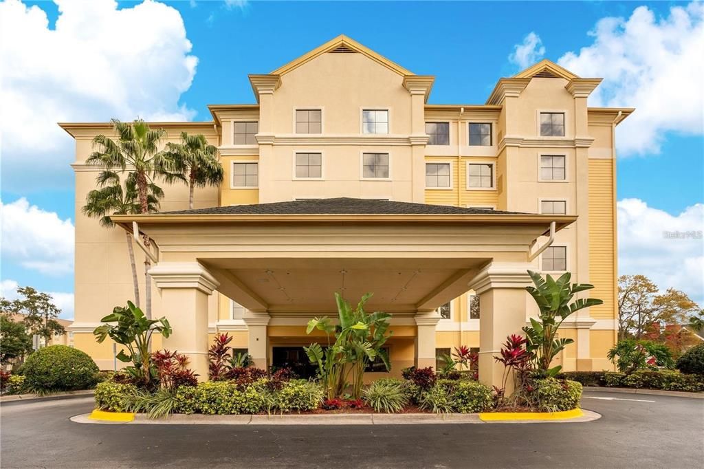 For Sale: $196,000 (2 beds, 2 baths, 795 Square Feet)