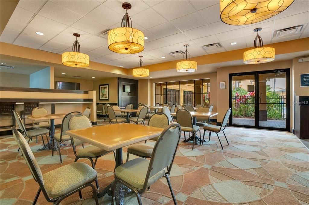 For Sale: $196,000 (2 beds, 2 baths, 795 Square Feet)
