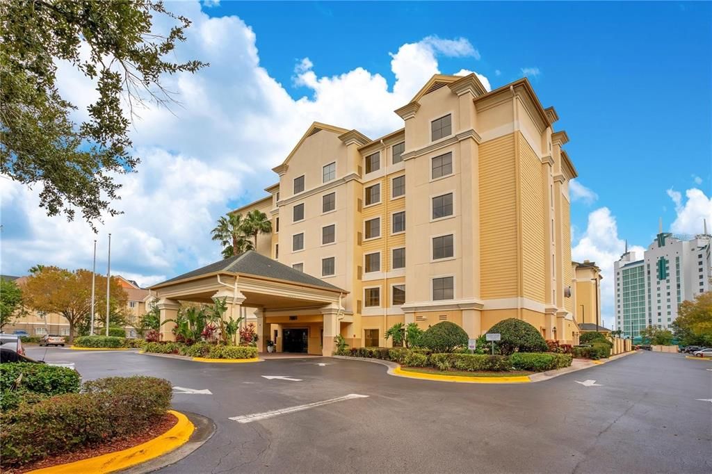 For Sale: $196,000 (2 beds, 2 baths, 795 Square Feet)
