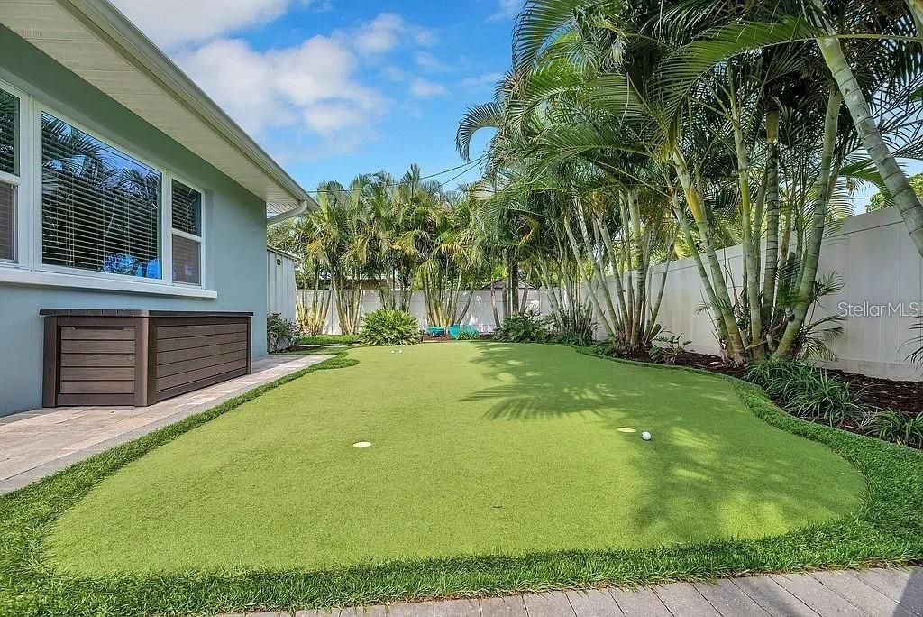 For Rent: $4,500 (3 beds, 2 baths, 1863 Square Feet)