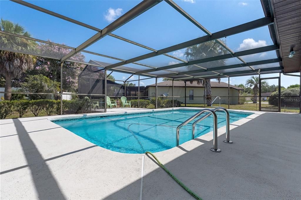 For Sale: $295,000 (2 beds, 2 baths, 1720 Square Feet)