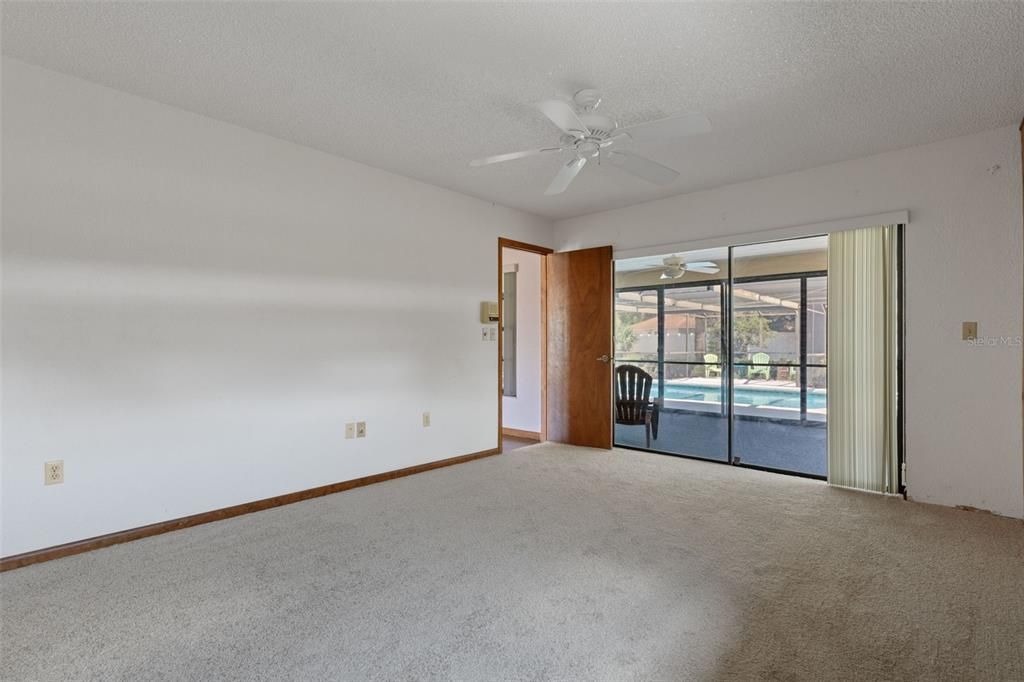 For Sale: $295,000 (2 beds, 2 baths, 1720 Square Feet)