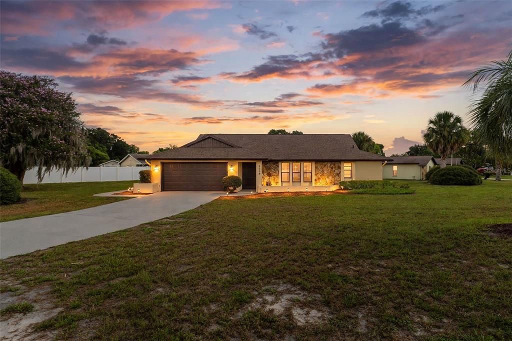For Sale: $295,000 (2 beds, 2 baths, 1720 Square Feet)