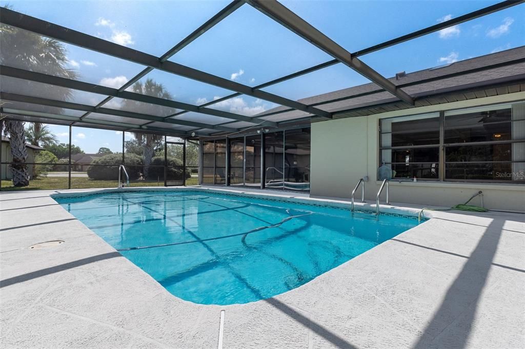 For Sale: $295,000 (2 beds, 2 baths, 1720 Square Feet)