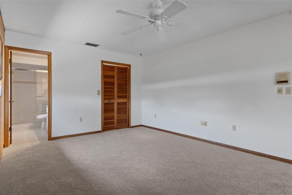 For Sale: $295,000 (2 beds, 2 baths, 1720 Square Feet)
