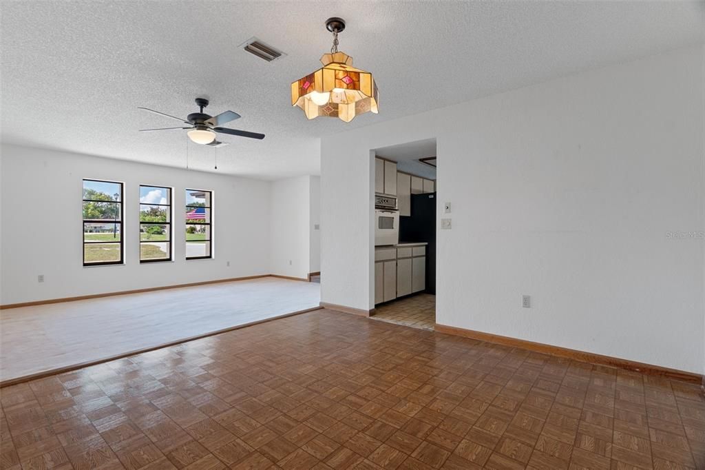 For Sale: $295,000 (2 beds, 2 baths, 1720 Square Feet)