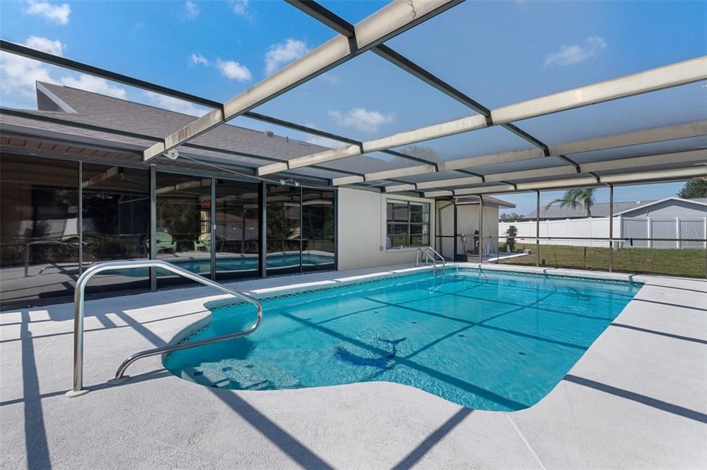 For Sale: $295,000 (2 beds, 2 baths, 1720 Square Feet)