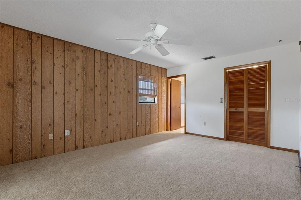 For Sale: $295,000 (2 beds, 2 baths, 1720 Square Feet)