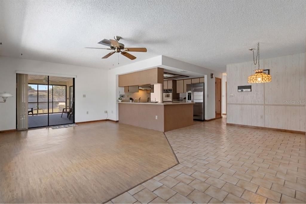 For Sale: $295,000 (2 beds, 2 baths, 1720 Square Feet)