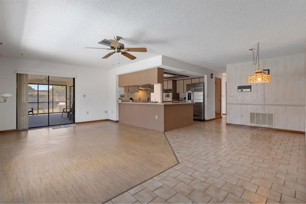 For Sale: $295,000 (2 beds, 2 baths, 1720 Square Feet)