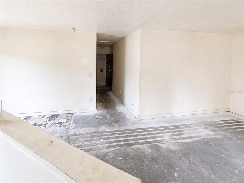 Active With Contract: $150,000 (3 beds, 2 baths, 1200 Square Feet)