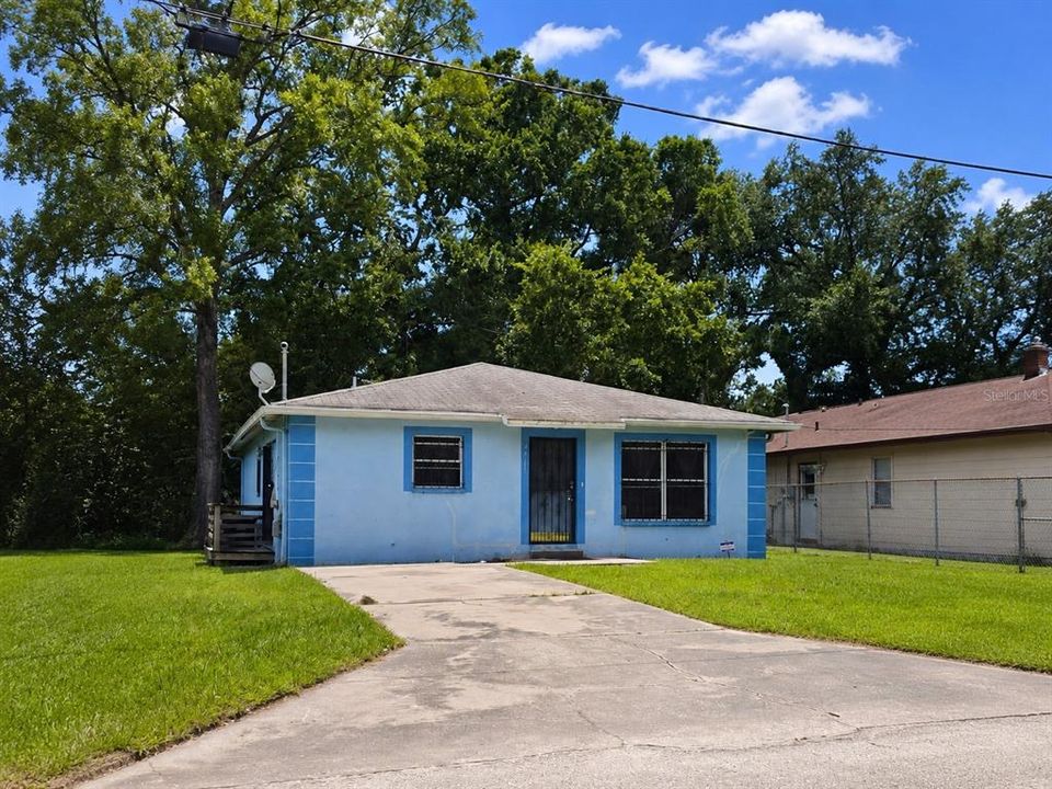 Active With Contract: $150,000 (3 beds, 2 baths, 1200 Square Feet)