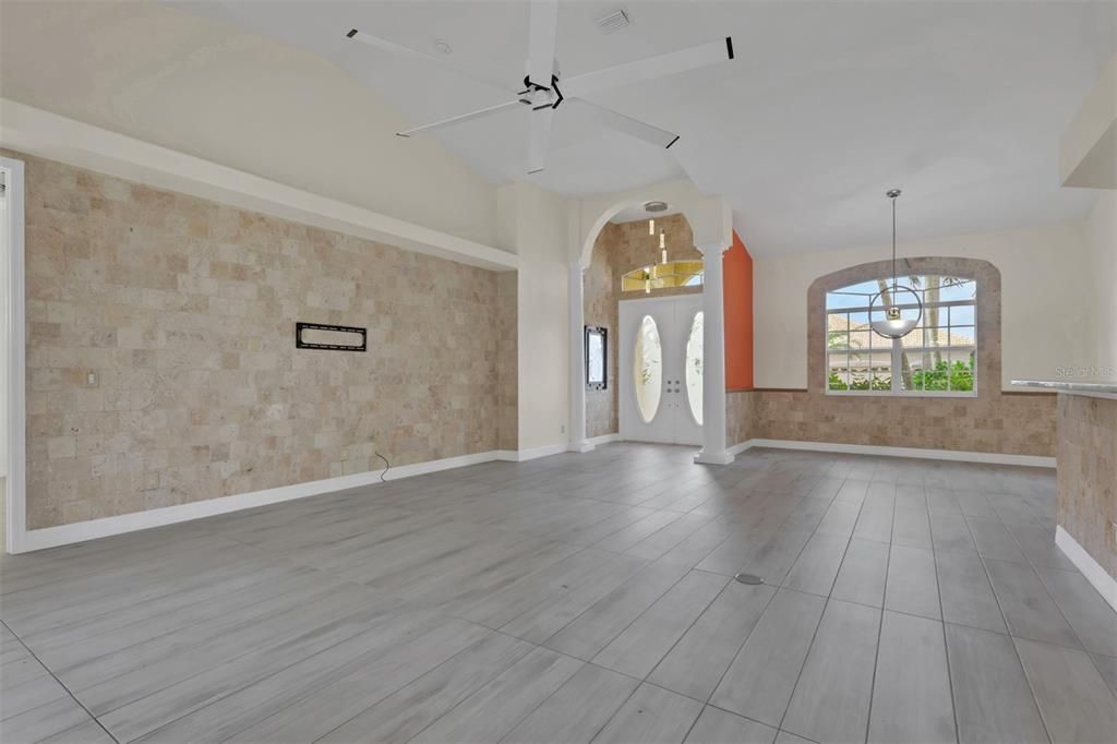 На продажу: $650,000 (3 спален, 2 ванн, 1885 Квадратных фут)