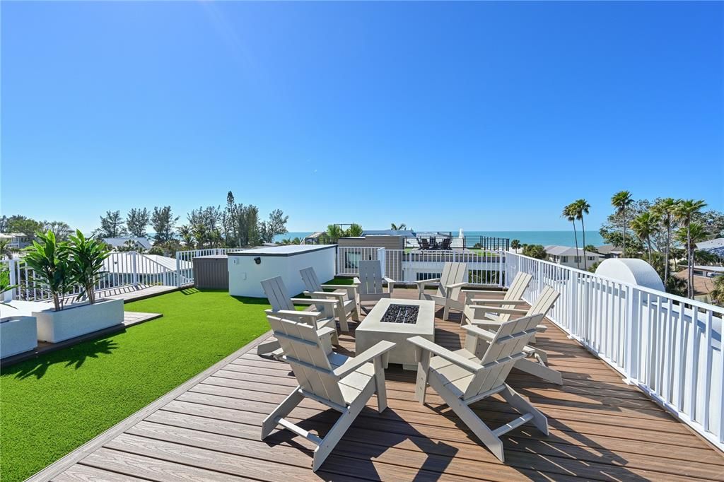 For Sale: $5,125,000 (4 beds, 4 baths, 2220 Square Feet)
