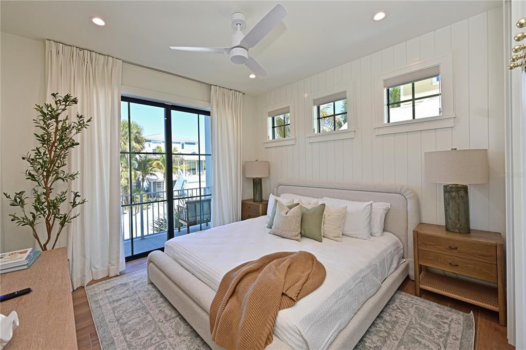 For Sale: $5,125,000 (4 beds, 4 baths, 2220 Square Feet)