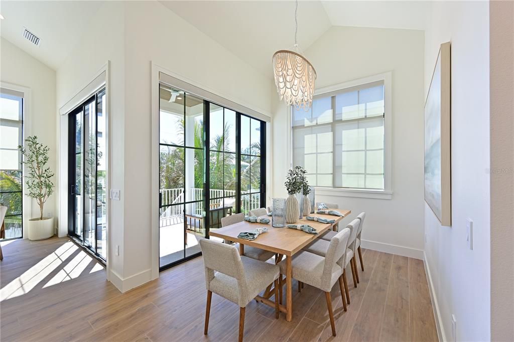 For Sale: $5,125,000 (4 beds, 4 baths, 2220 Square Feet)