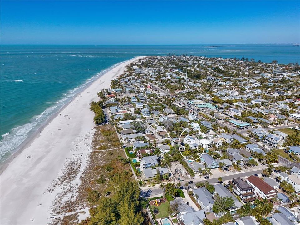 For Sale: $5,125,000 (4 beds, 4 baths, 2220 Square Feet)