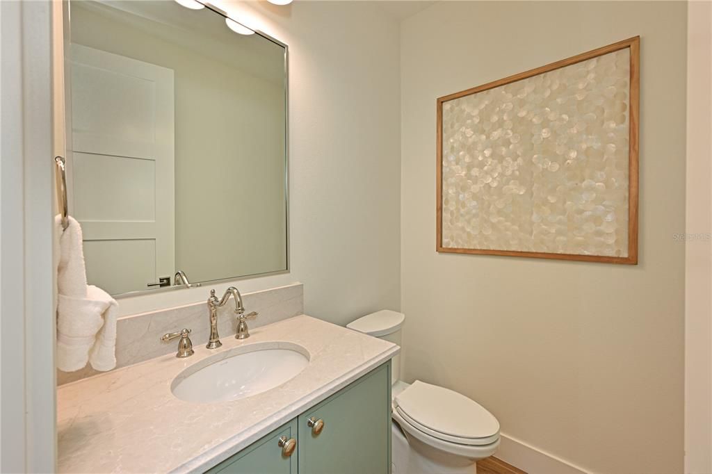 For Sale: $5,125,000 (4 beds, 4 baths, 2220 Square Feet)