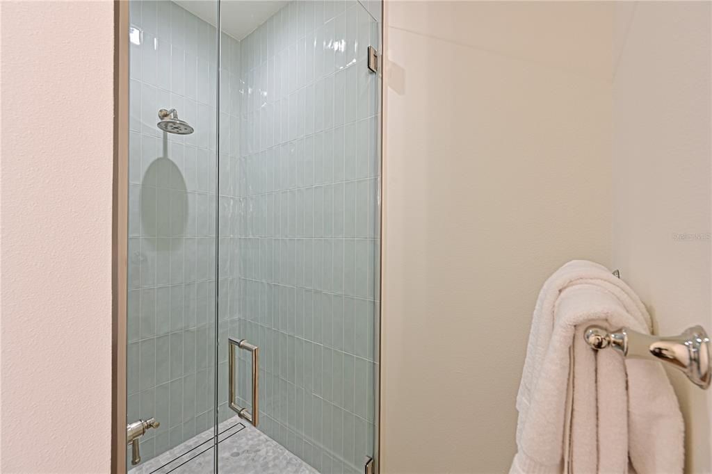 For Sale: $5,125,000 (4 beds, 4 baths, 2220 Square Feet)