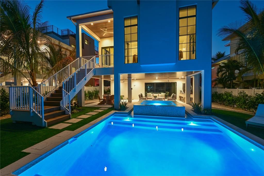 For Sale: $5,125,000 (4 beds, 4 baths, 2220 Square Feet)
