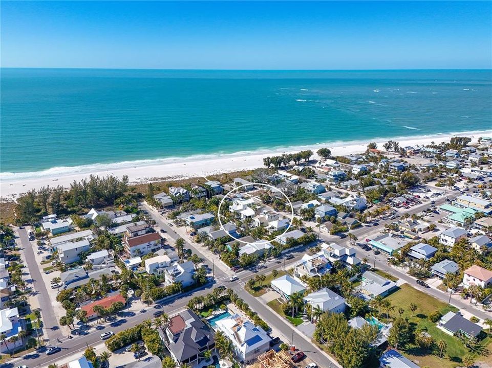 For Sale: $5,125,000 (4 beds, 4 baths, 2220 Square Feet)