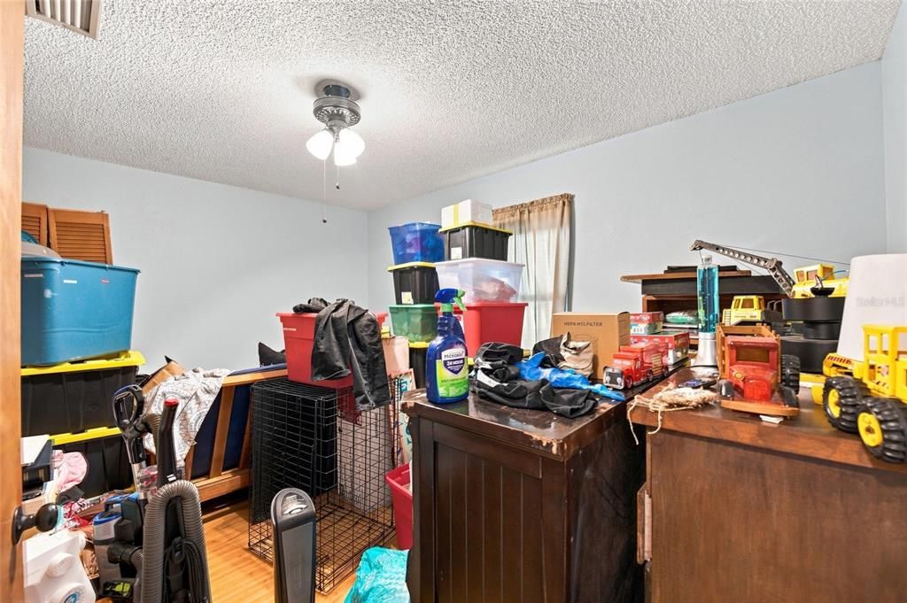 For Sale: $264,900 (3 beds, 2 baths, 1382 Square Feet)
