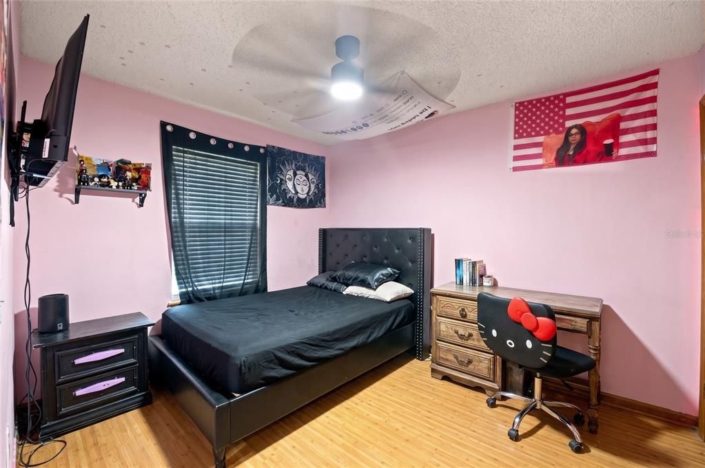 For Sale: $264,900 (3 beds, 2 baths, 1382 Square Feet)
