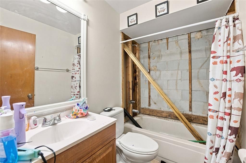 For Sale: $264,900 (3 beds, 2 baths, 1382 Square Feet)