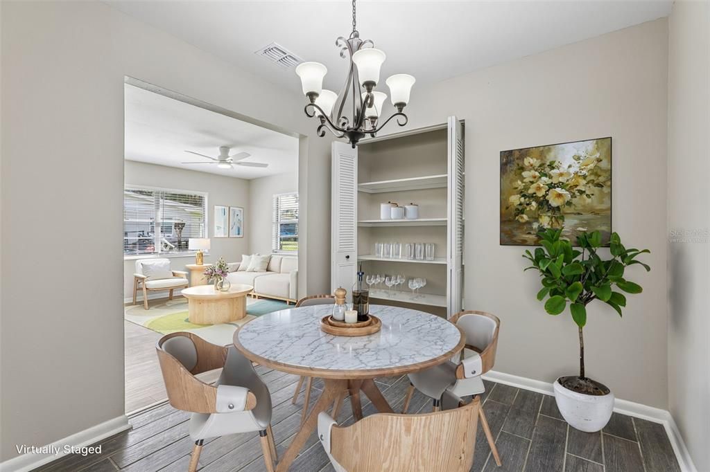 En Venta: $255,000 (4 camas, 2 baños, 1397 Pies cuadrados)
