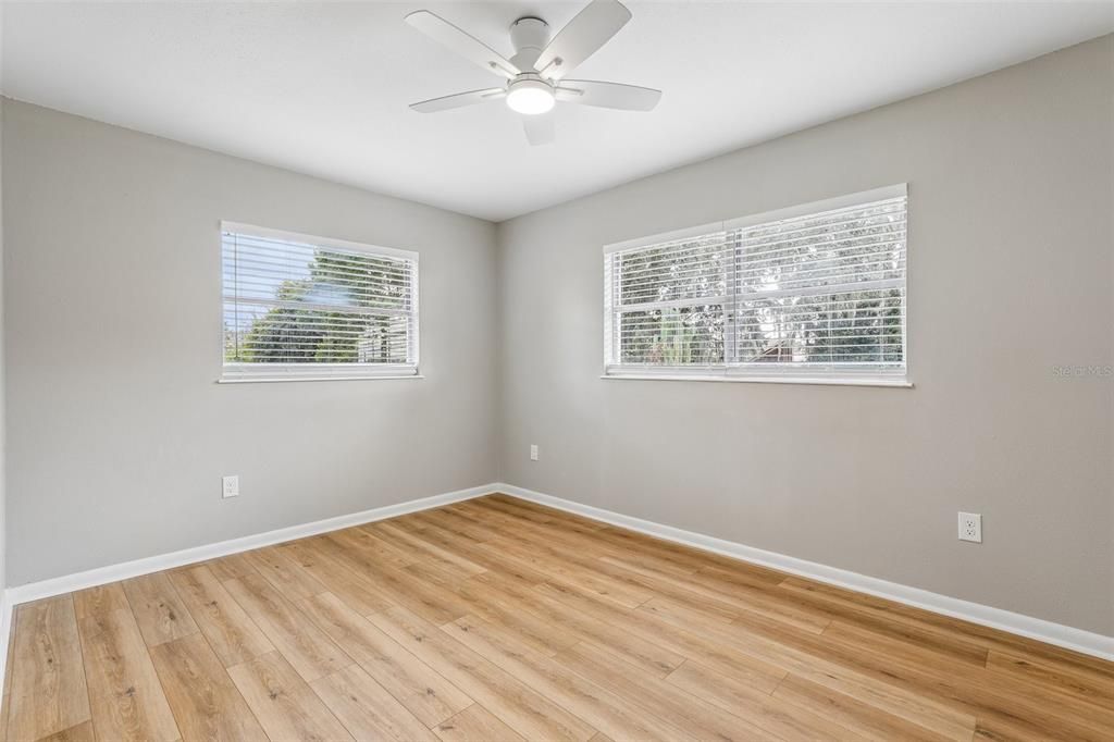 En Venta: $255,000 (4 camas, 2 baños, 1397 Pies cuadrados)