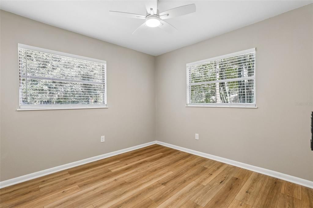 En Venta: $255,000 (4 camas, 2 baños, 1397 Pies cuadrados)