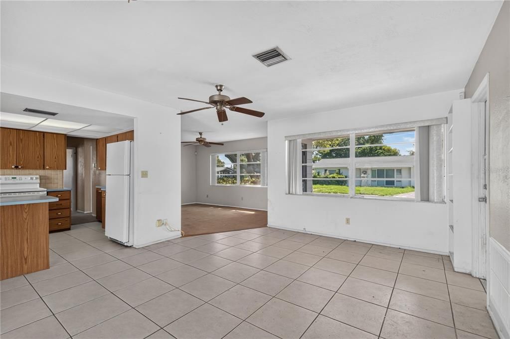 Activo con contrato: $250,000 (2 camas, 1 baños, 1017 Pies cuadrados)