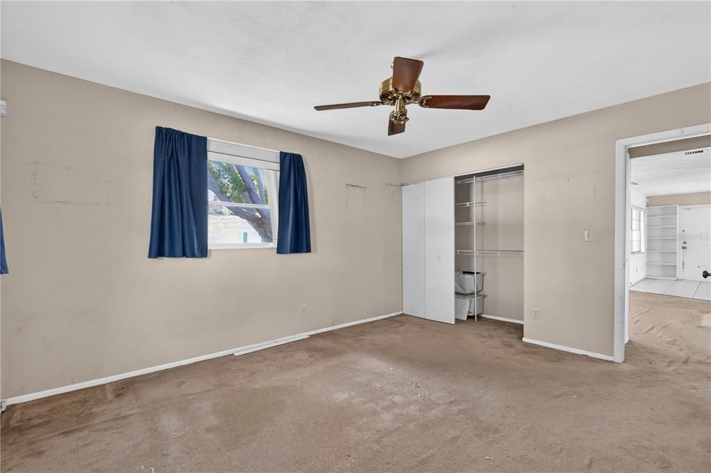 Activo con contrato: $250,000 (2 camas, 1 baños, 1017 Pies cuadrados)