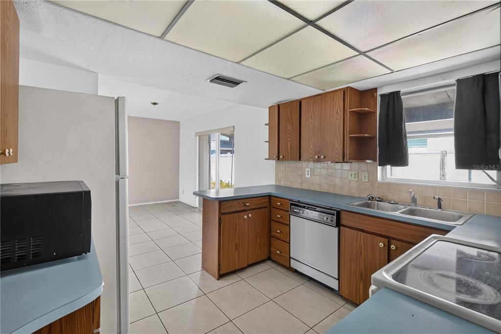 Activo con contrato: $250,000 (2 camas, 1 baños, 1017 Pies cuadrados)