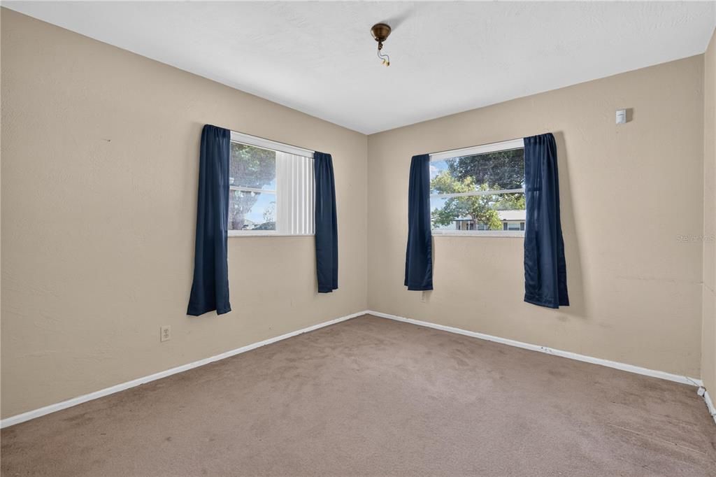 Activo con contrato: $250,000 (2 camas, 1 baños, 1017 Pies cuadrados)