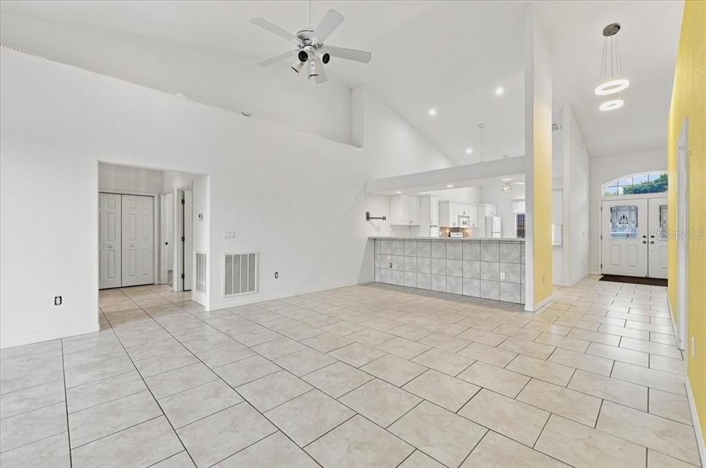 For Sale: $335,000 (3 beds, 2 baths, 2116 Square Feet)